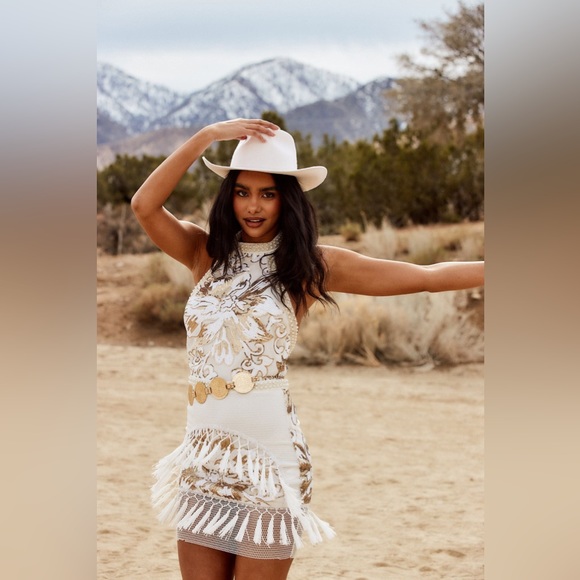 - 12th tribe Like Gold Dust White Sequin
Fringe Dress - Picture 7 of 14